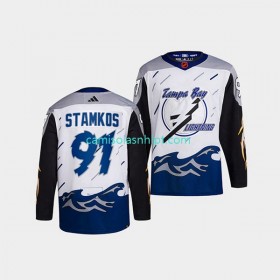 Camiseta Tampa Bay Lightning Steven Stamkos 91 Adidas 2022 Reverse Retro Branco Authentic - Homem